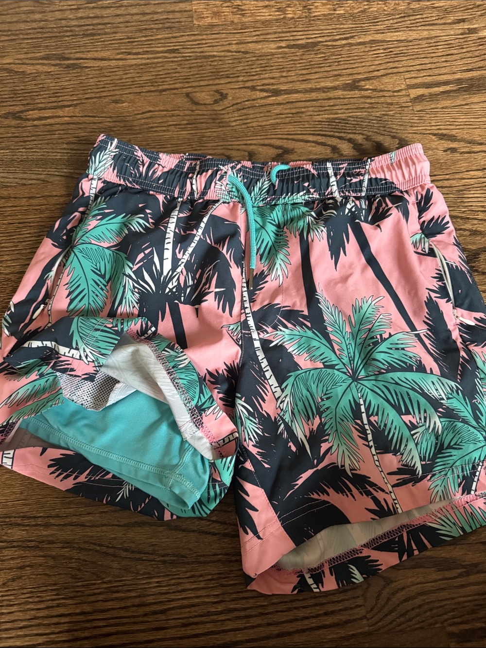 Men’s small swim shorts with insert